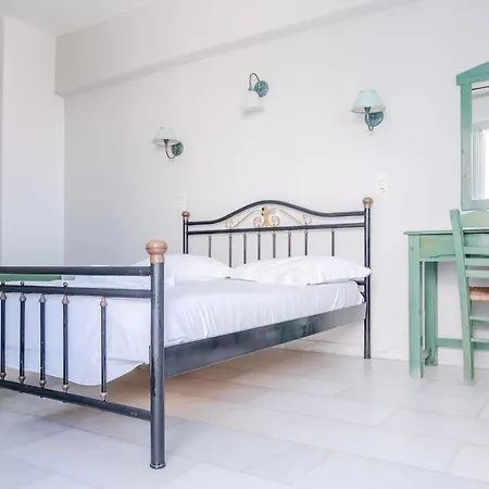 Korali Garden מלון דירות 3*